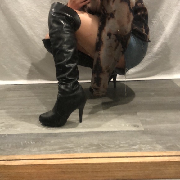 Thigh high leather boots - Picture 5 of 5